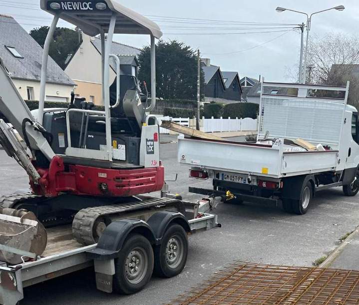 Louer mini-pelle avec chauffeur Saint-Nazaire